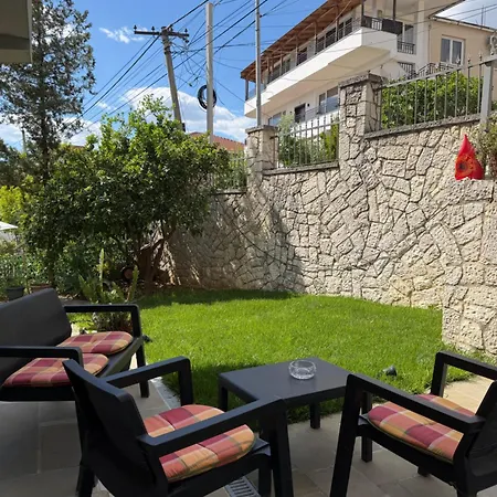Lokas Cozy Апартаменты Тирана
